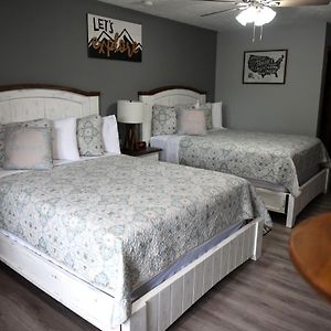 Queen Room Two Queen Beds